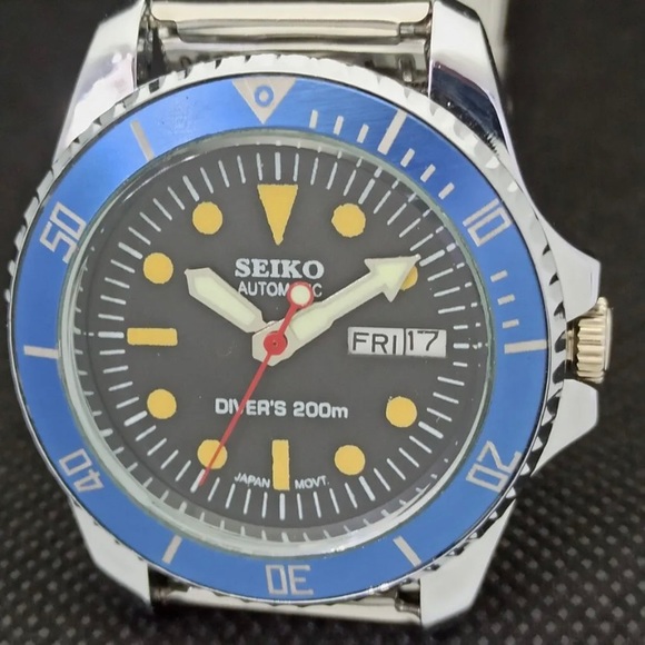 Vintage Automatic 1980s Seiko Mens Diver Watch with Glass Back! - Picture 4 of 8